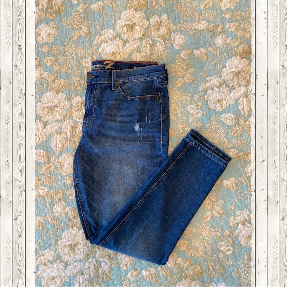 Seven7 Women’s girlfriend jeans size 14